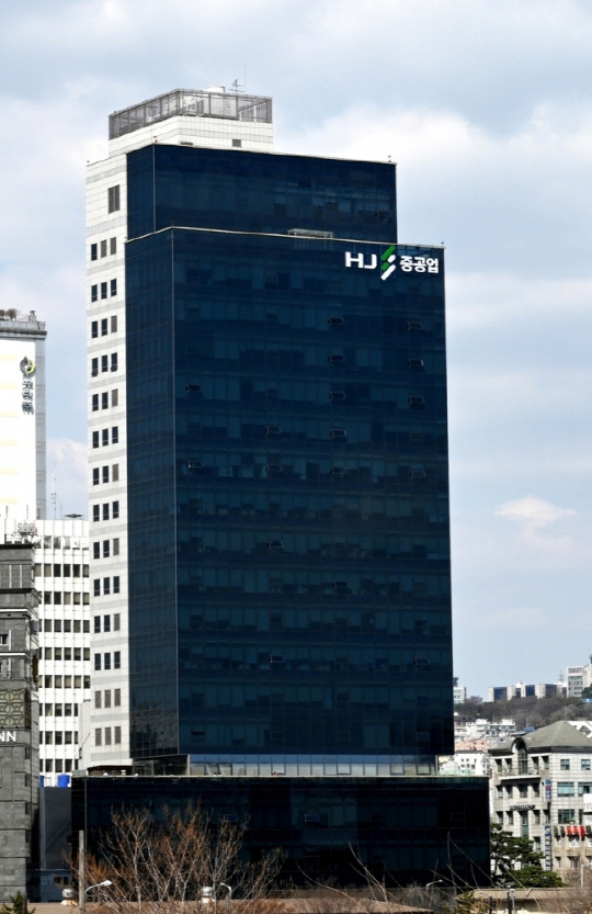 HJ߰ Ǽι, 1б ־׸ 8000"ǥ ʰ޼"
